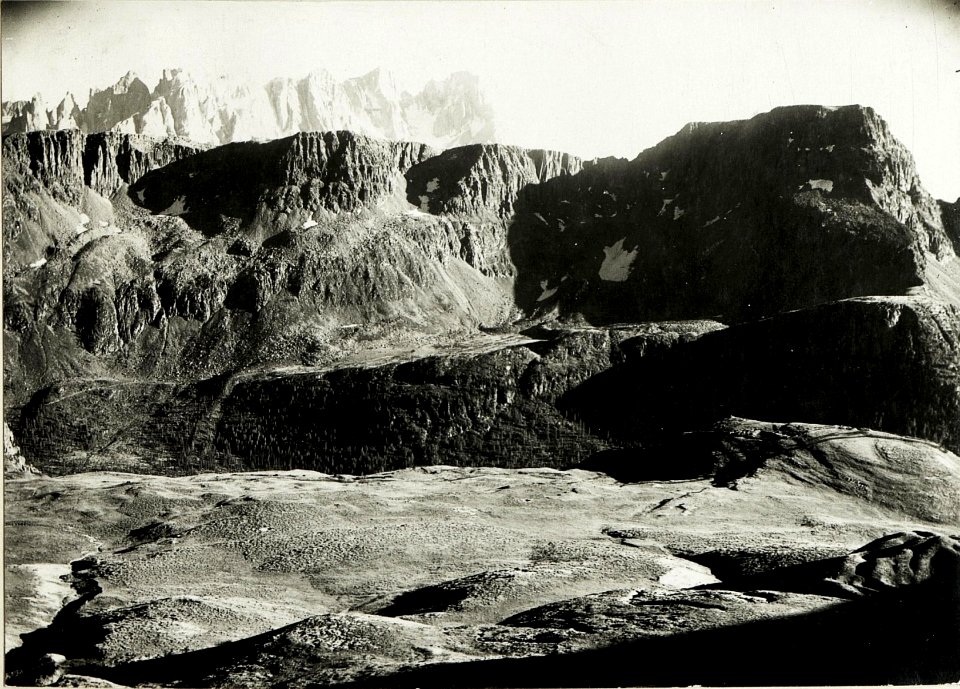 Standpunkt Punta Selle, Colifon, Busa d' Orso, Palagruppe, mit gegnerischen Stellungen. (BildID 15425229)