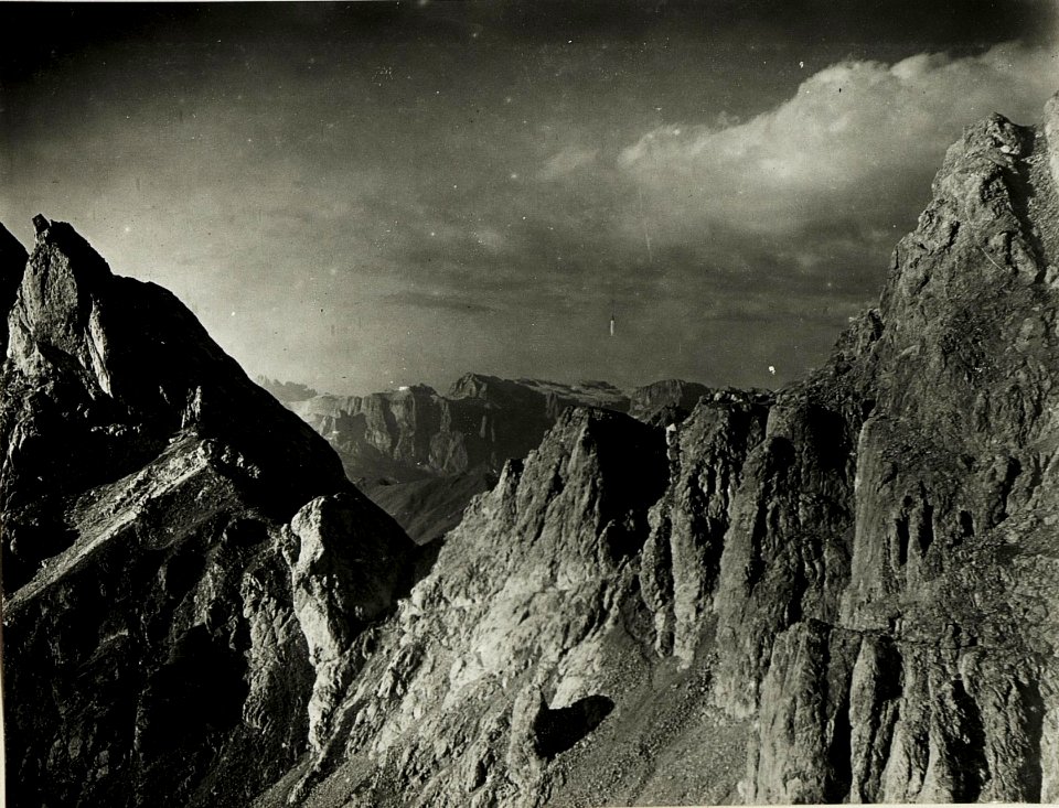Standpunkt Piccol, Blick gegen Sellagruppe. (BildID 15422779)