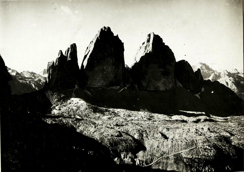 Standpunkt Toblingerknoten, Piano, Monte Cristallo, Tofanagruppe, Fortsetzung von WK! ALB016 04272c nach rechts (BildID 15423791)