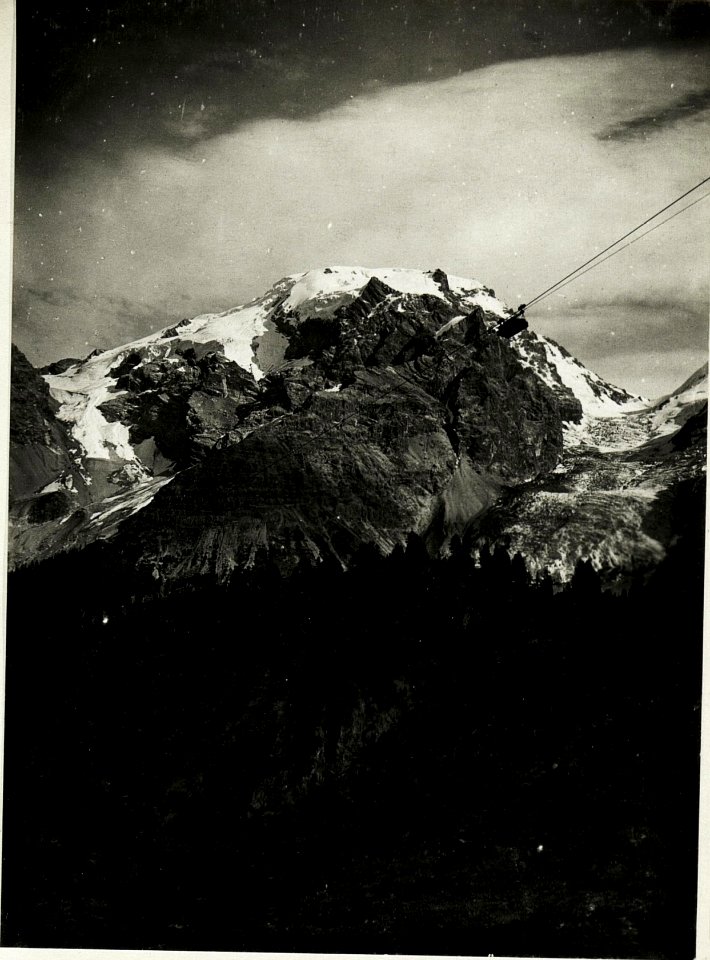 Standpunkt Ortlerstraße, Drahtseilbahn Trafoi-Franzenshöhe mit dem Ortler. (BildID 15424561)