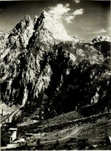 Standpunkt Rifugio Taramelli, Drahtseilbahn nach Passo le Selle, Peccol, Hintergrund Punta .del Ort. (BildID 15422737)