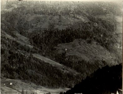 Standpunkt Spezialkarte 19-X nördlich Villach. Fuß des Kumnitzberges, 600 Schritte der Kote 658 von Fb Richtung der Aufnahme Nordost. Hauptobjekt, Ruine Landskron und Reineralm, Entfernung vom Standpu (BildID 15466153)