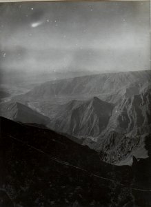 Standpunkt Sassuma. Das Grappa-Massiv .Panorama (1. Teilbild = WK1 ALB087 25562a) (BildID 15649106)