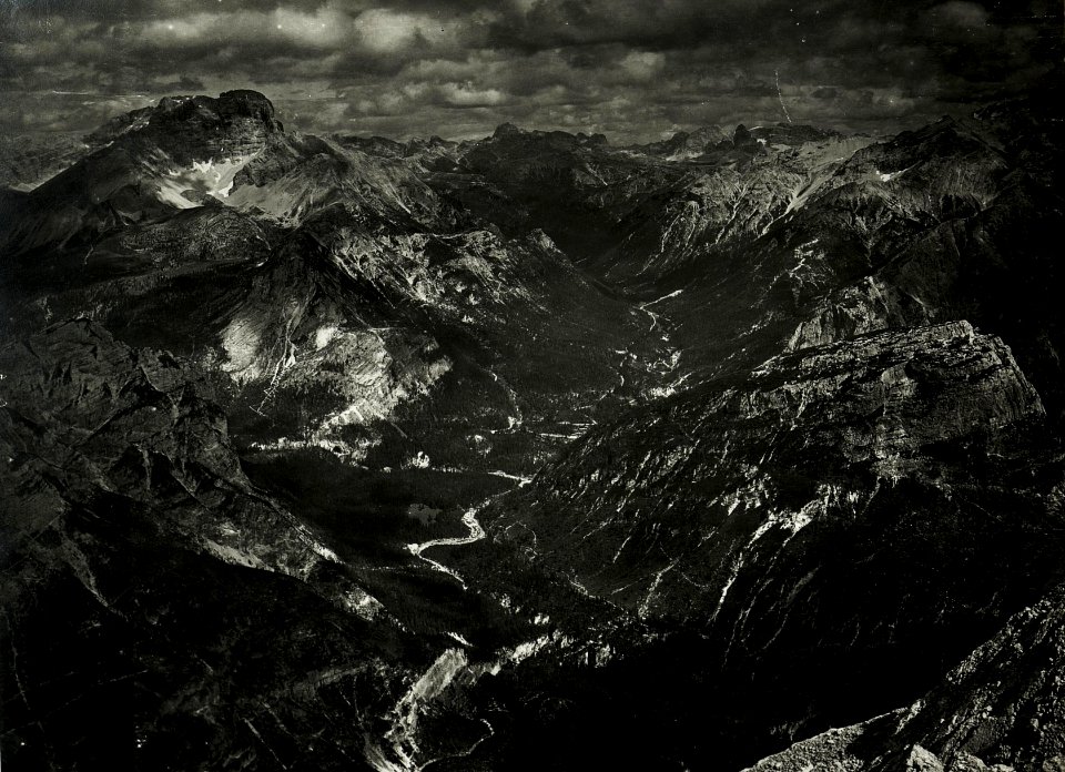 Standpunkt Val Bianco, links Cadini, rechts Col Rosa im Tal Peutelstein. (BildID 15426370)