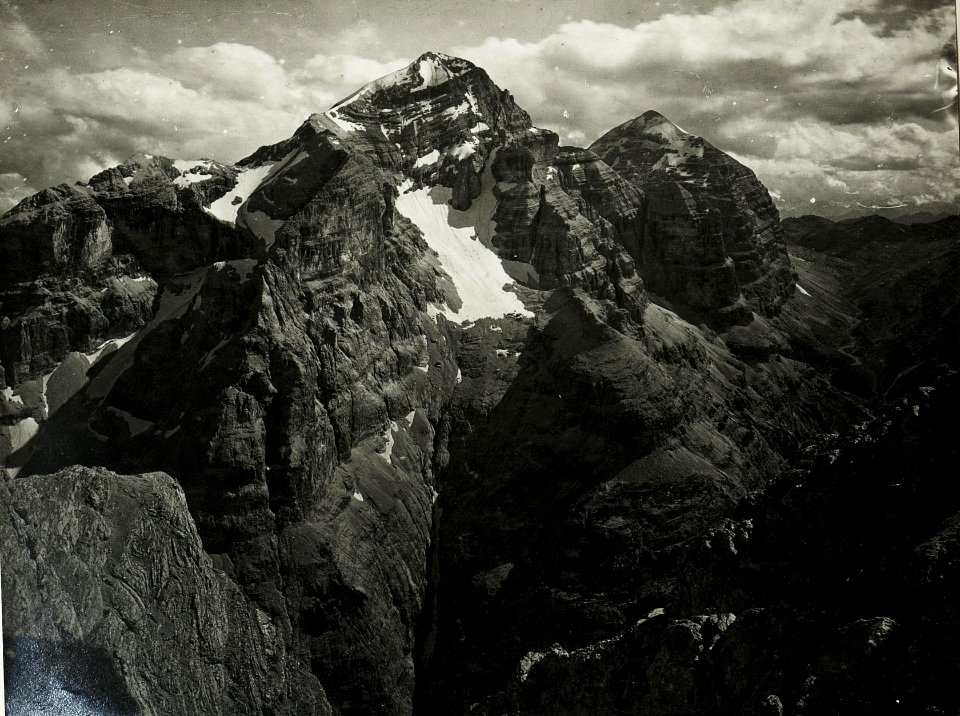 Standpunkt Vallon Bianco, Blick auf Tofana I und II .von der Spitze Vallon Bianco. (BildID 15426279)