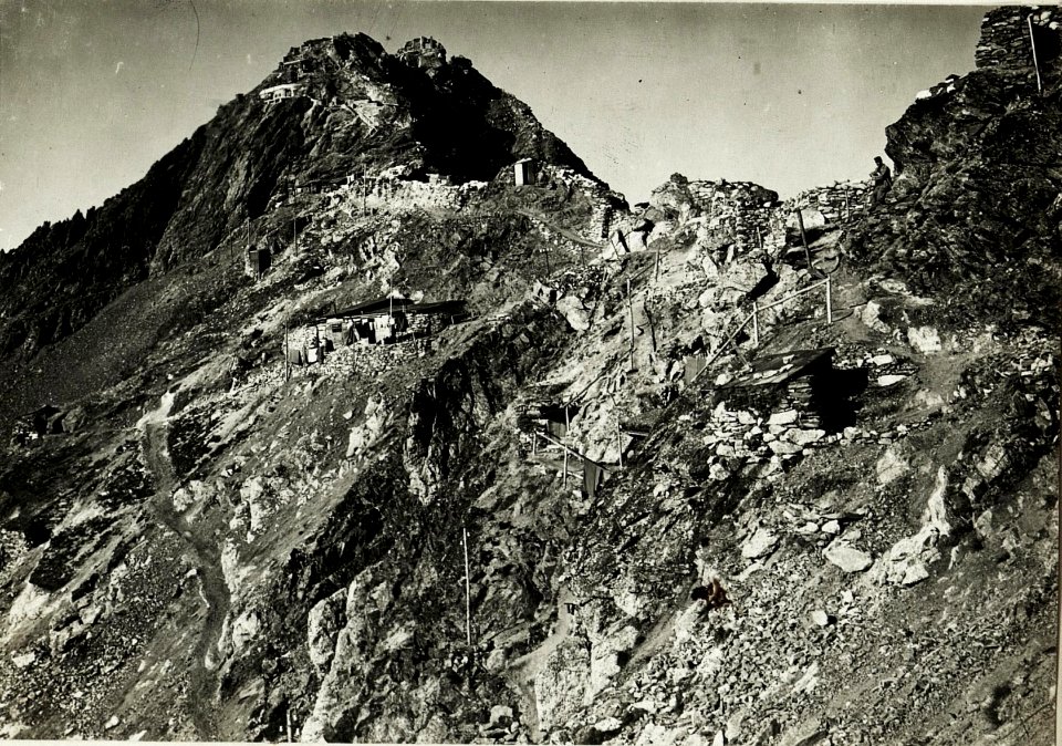 Standpunkt Weg nach Valbiolo, Valbiolo eigene Stellung, Valbiolo-Vorgipfel. (BildID 15425166)