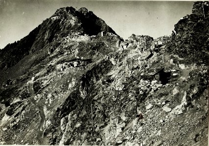 Standpunkt Weg nach Valbiolo, Valbiolo eigene Stellung, Valbiolo-Vorgipfel. (BildID 15425166)