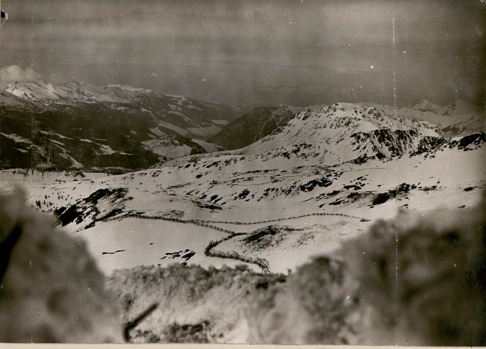Standpunkt, Cima di Bocche, eigene Stellungen mit Blick gegen Westen ins Fleimstal, Fasaneralpen, Viezzena (BildID 15735698)