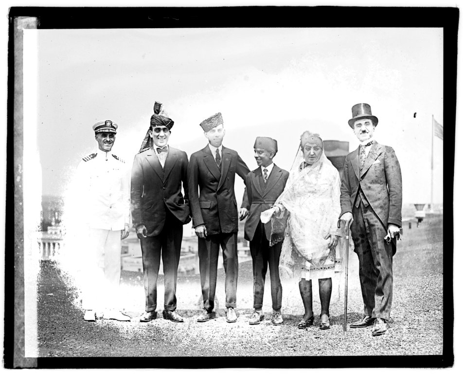 Stanley Clifford Weyman (noted imposter), the three sons of Princess Fatima Sultana of Afghanistan, Princess Fatima, and Prince Zerdechene of Millan in Washington, D.C., during a visit to LOC npcc.04706