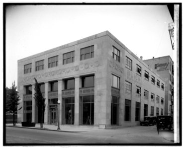Stanley Horner Garage LCCN2016851968