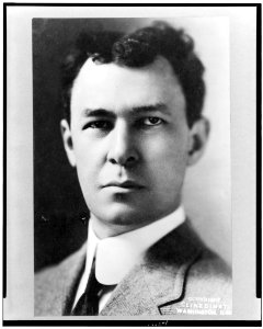Stanley Wellington Finch, head-and-shoulders portrait, facing slightly left LCCN93506779