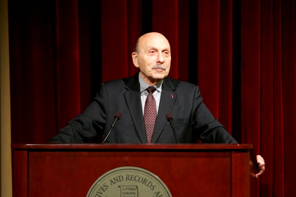 Stanley Weintraub (16138612921)