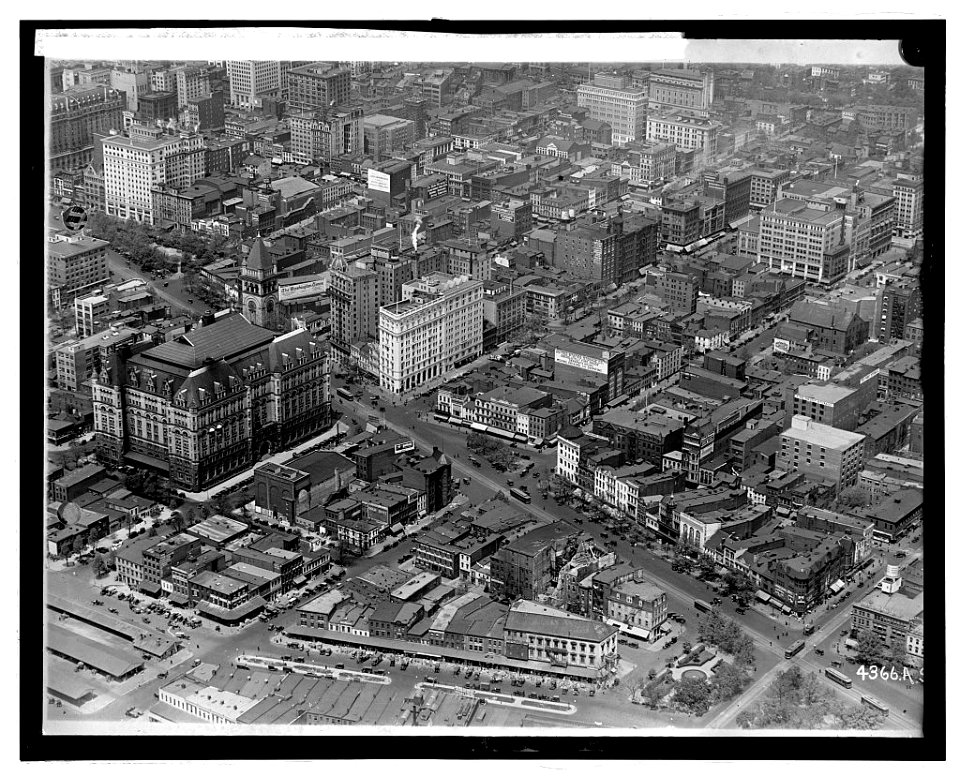 Star Bldg. from air LCCN2016824097