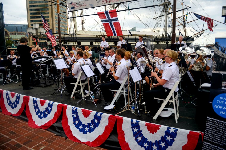 Star-Spangled Spectacular 140911-N-KG407-024