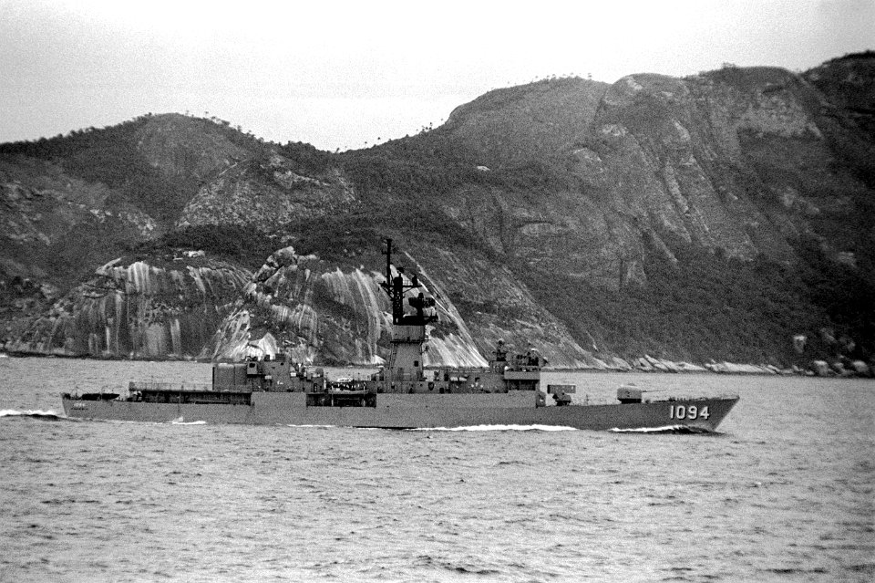 Starboard beam view of USS Pharris (FF-1094) off South American coast during Unitas XXI 1980 DN-SN-83-00272