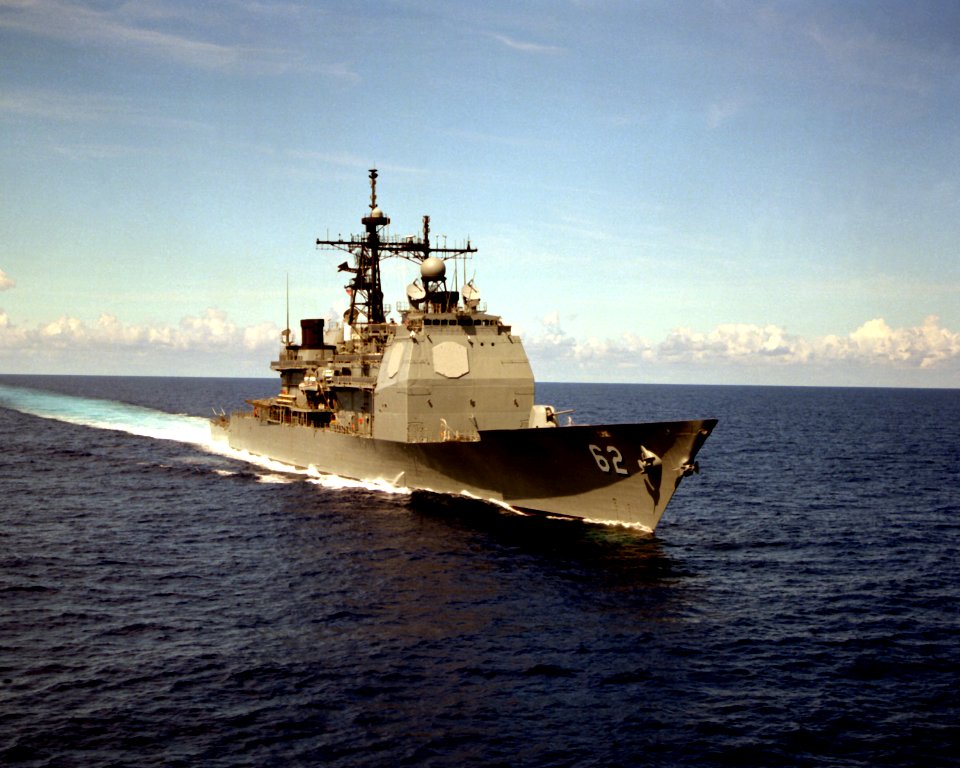 Starboard bow view of USS Chancellorsville (CG-62) underway November 1989 DN-SC-90-11635