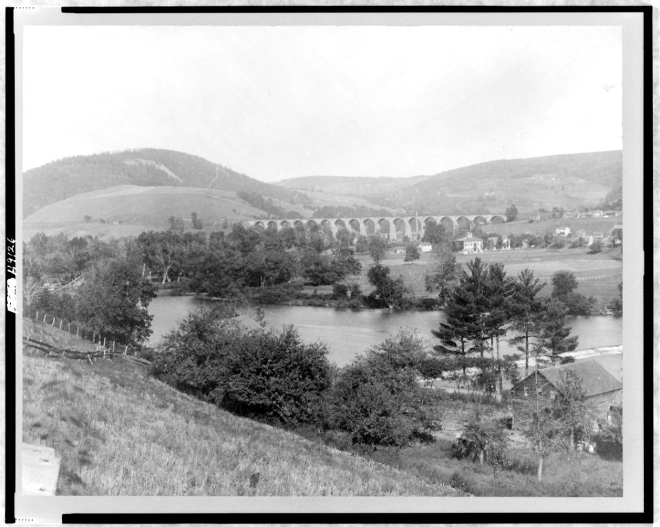 Starrucca viaduct, Starrucca, Pennsylvania LCCN97515836