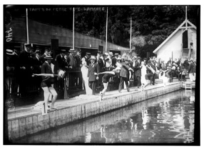 Start - 400 meter race - Hamburg LCCN2014690738