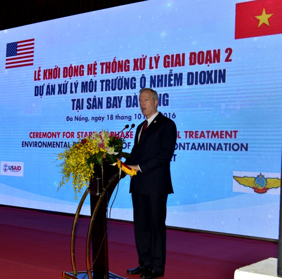 Start of Second Phase of Dioxin Contamination Treatment at Danang Airport (29767964653)