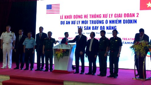 Start of Second Phase of Dioxin Contamination Treatment at Danang Airport (30363502766)