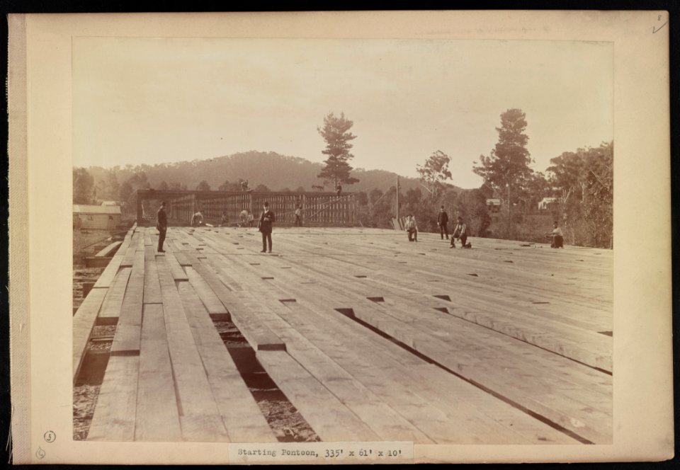 Starting pontoon, 335' x 61' x 10' - C. Bayliss photo, Sydney. LCCN2016651630