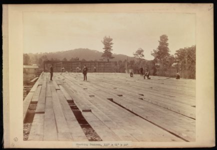 Starting pontoon, 335' x 61' x 10' - C. Bayliss photo, Sydney. LCCN2016651630
