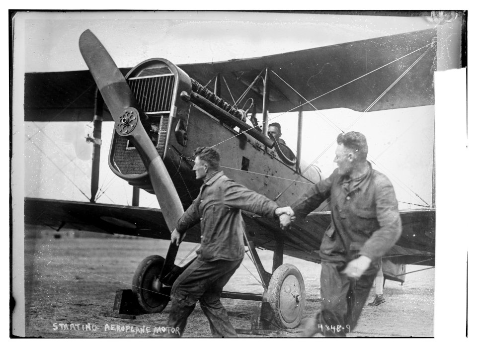 Starting aeroplane (airplane) motor LCCN2014708511