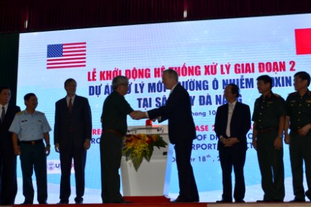 Start of Second Phase of Dioxin Contamination Treatment at Danang Airport (30102467410)