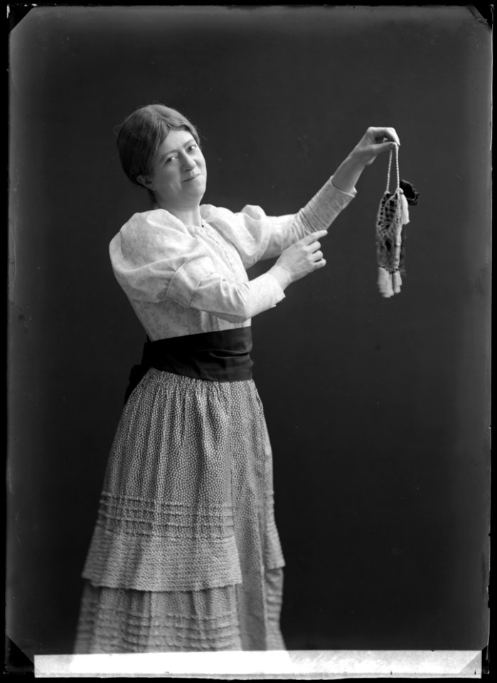 Stassa Wahlgren in Konstgjorda Svensson at Södra teatern 1909 - SMV - NV032