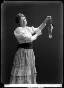 Stassa Wahlgren in Konstgjorda Svensson at Södra teatern 1909 - SMV - NV032
