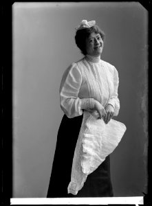 Stassa Wahlgren as Hanna Svalander in the revue Nr 30 Gustafsson at Södra teatern 1908 - SMV - GV037