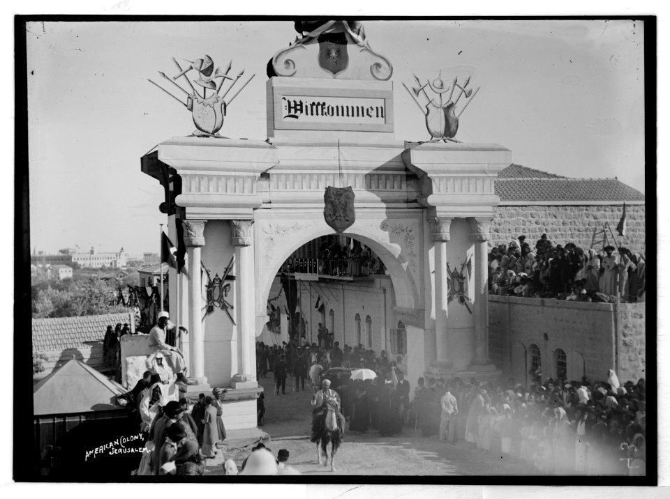 State visit to Jerusalem of Wilhelm II of Germany in 1898. Large crowd waiting at 'Willkommen' arch for Emperor's arrival. LOC matpc.04608