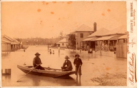 StateLibQld 1 115568 View of flooded street at Breakfast Creek, Brisbane, 1890