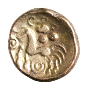 Stater van de Eburonen in goud, 60 tot 50 VC, vindplaats- Vechmaal, Bornebeemden, collectie Gallo-Romeins Museum Tongeren, 06-07, 006