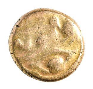 Stater van de Bellovaci in goud, 55 tot 50 VC, vindplaats- Vechmaal, Bornebeemden, collectie Gallo-Romeins Museum Tongeren, GRM 9248, 008