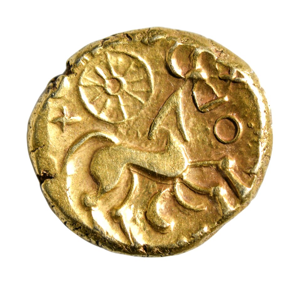 Stater van de Nerviërs in goud, 60 tot 50 VC, vindplaats- Vechmaal, Bornebeemden, collectie Gallo-Romeins Museum Tongeren, GRM 9273, 009