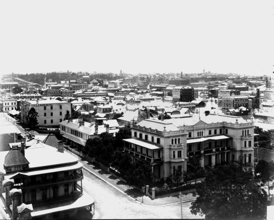 StateLibQld 1 138051 View over Brisbane during the floods of 1893