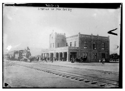 Station on Mexican National railway LCCN2014688842 photo