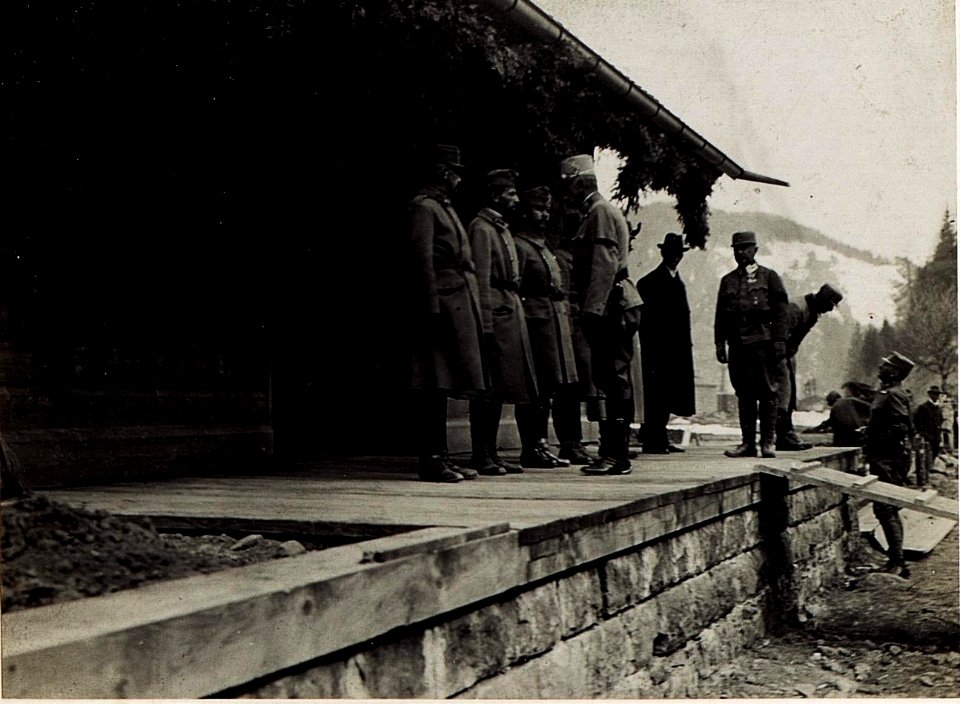 Station St. Lugano, Empfang Seiner Exzellenz von Roth. (BildID 15583773)
