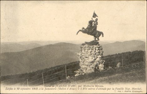 Statue de Jeanne d'Arc, par Mathurin Moreau, Edifiée le 19 septembre 1909 à la Jumenterie (Ballon d'Alsace) à 1244 mètres d'altitude par la Famille Nap. Marchal. CP 5497 PR