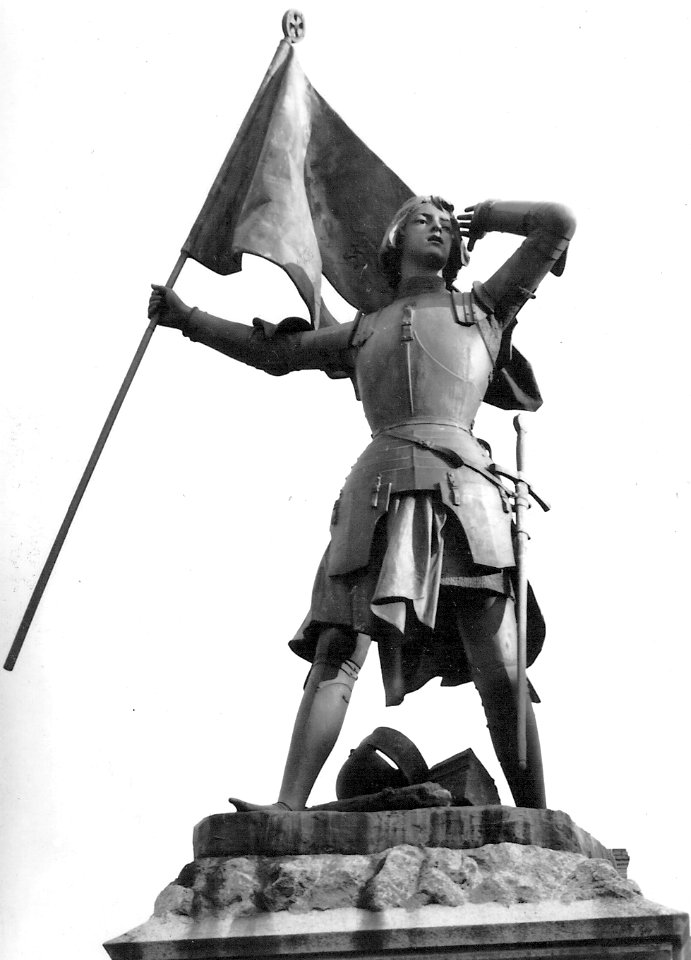 Statue de Jeanne d'Arc Place du martroi Jargeau