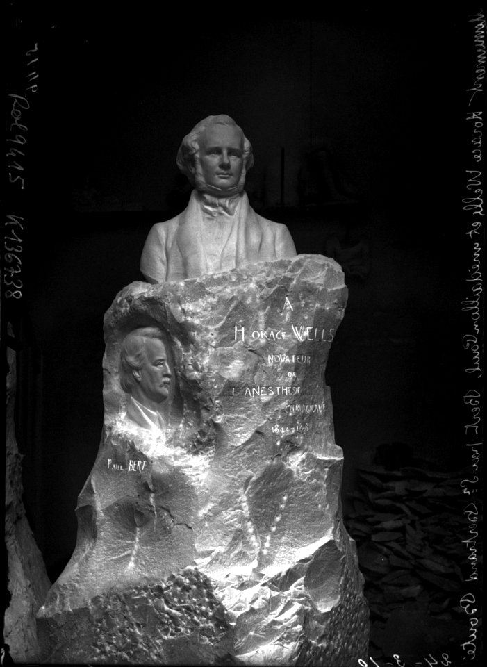 Statue Horace Wells, place des États-Unis, Paris, 1910