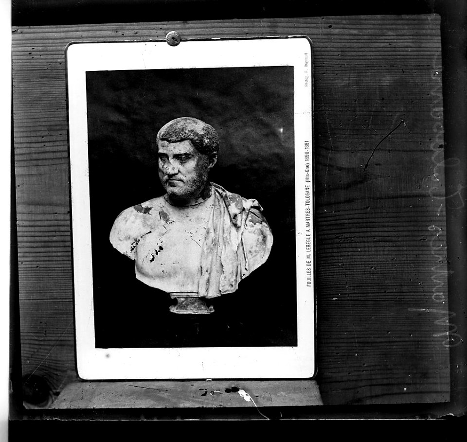 Statue d'un homme