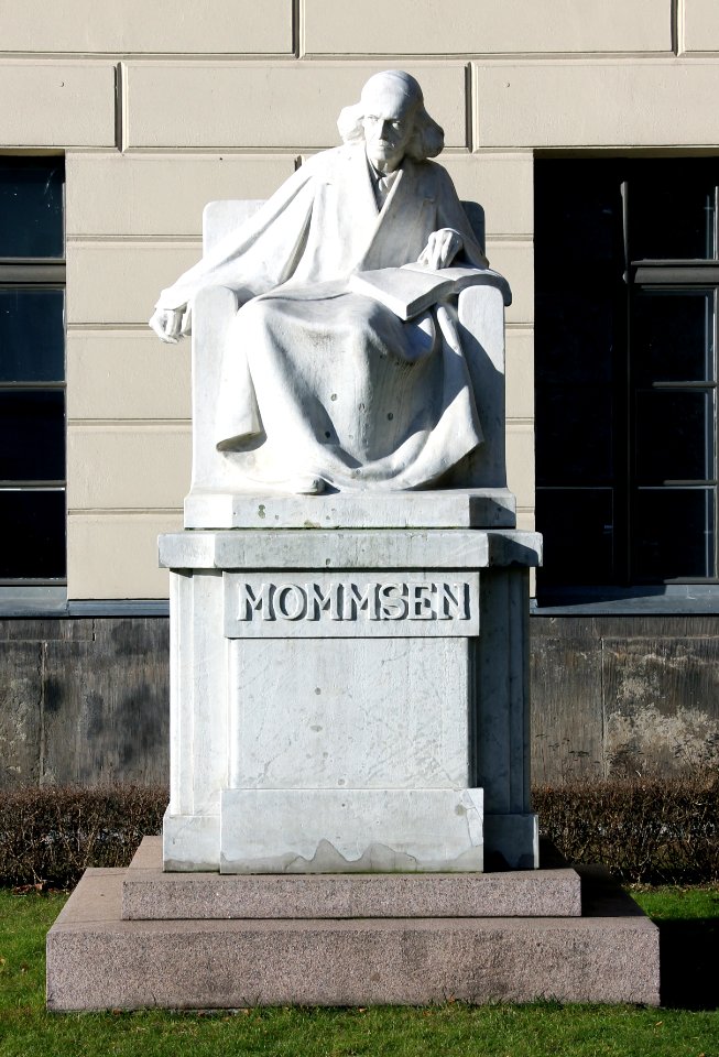 Statue Unter den Linden 6 (Mitte) Theodor Mommsen