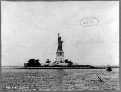 Statue of Liberty (and) New York Harbor LCCN2002716179