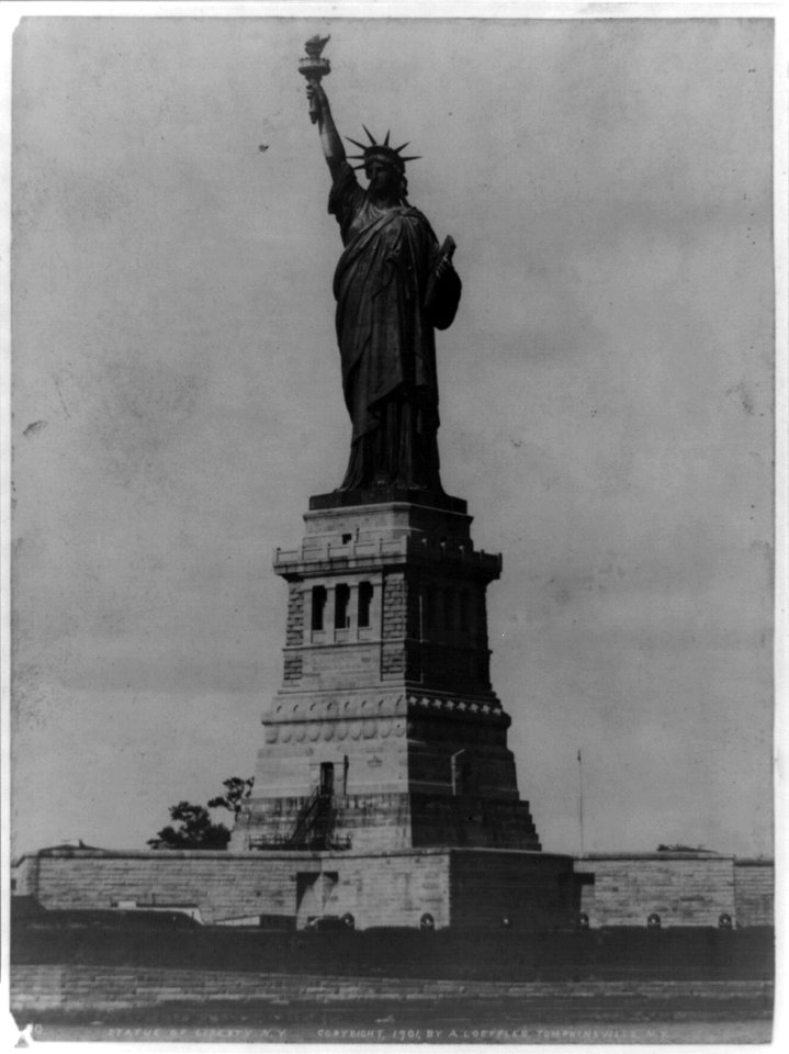 Statue of Liberty, N.Y. LCCN2002716414