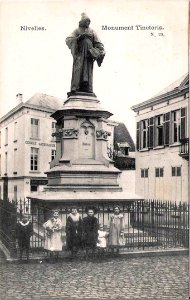 Statue Tinctoris Nivelles 03