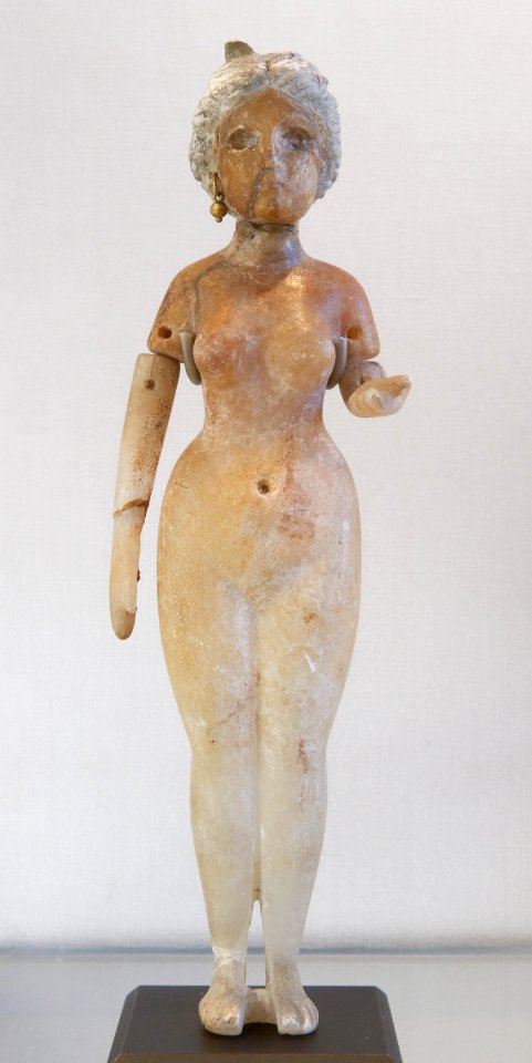 Statuette naked woman Louvre AO20132