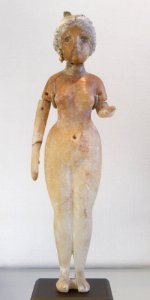 Statuette naked woman Louvre AO20132
