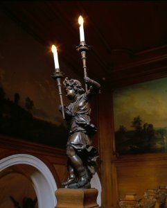 Statyett på räcke i ekvestibulen, sovrumsvåningen - Hallwylska museet - 39435